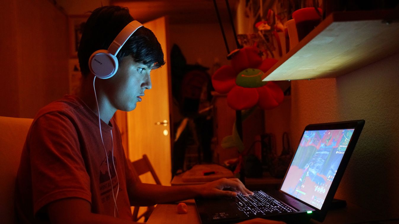 játékfüggő Kínában rehabilitációs központokban kezelik az internetfüggő fiatalokat 