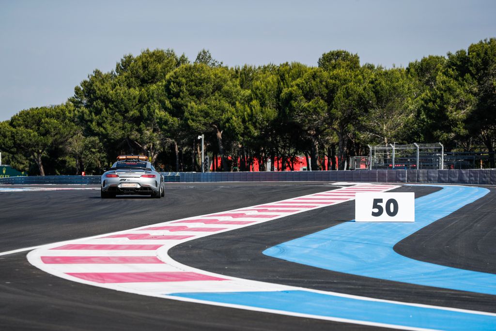 Előkészületek a Forma-1-es Francia Nagydíjra, Safety Car pályabejárás, Mercedes-AMG GT R 