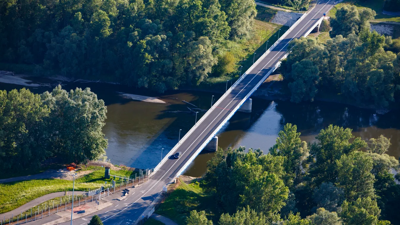 FOLYÓ FOTÓ FOTÓTECHNIKA híd KÖZLEKEDÉSI LÉTESÍTMÉNY légi felvétel Mura TÁJ 