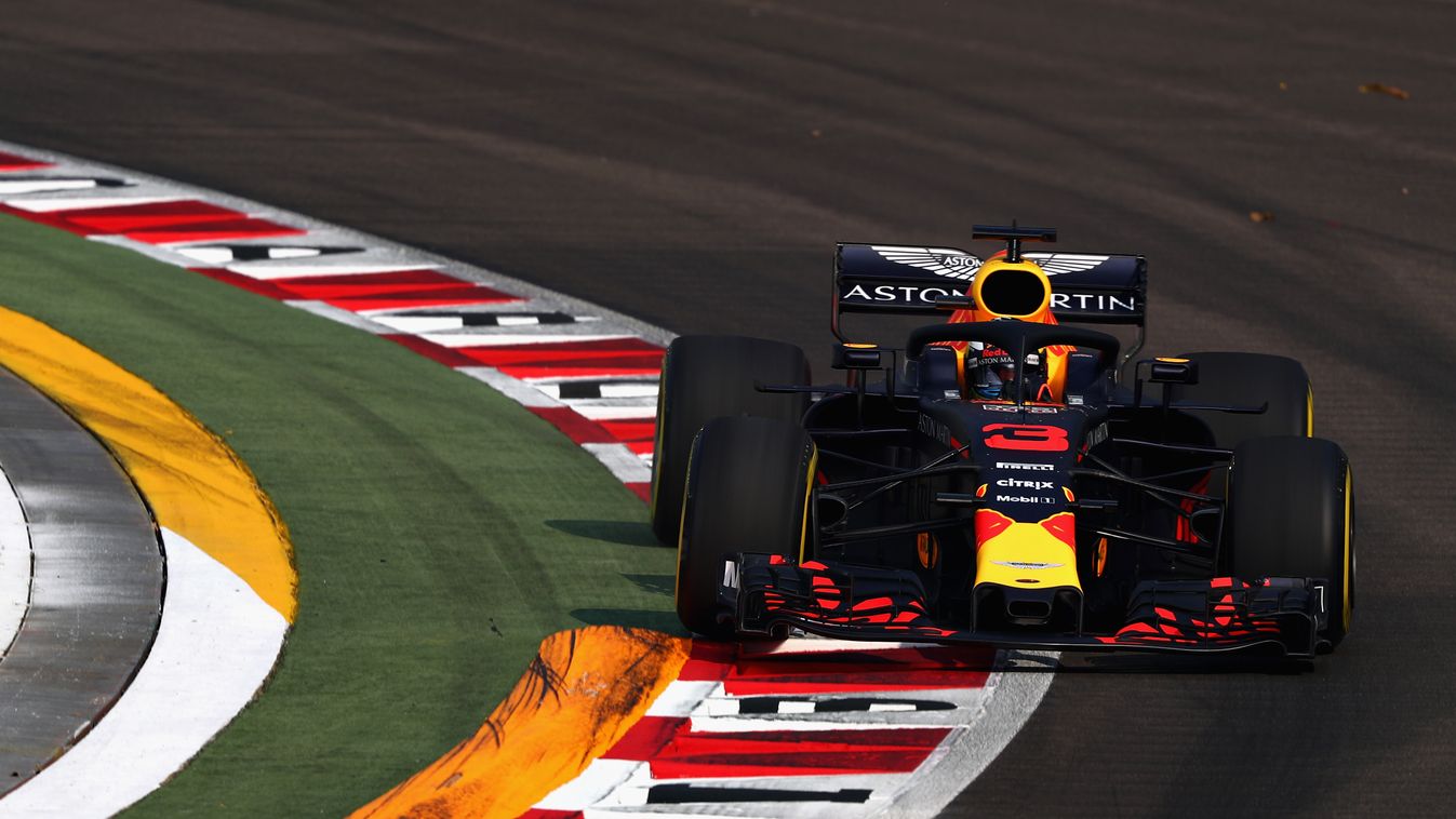 A Forma-1-es Szingapúri Nagydíj pénteki napja, Daniel Ricciardo, Red Bull Racing 