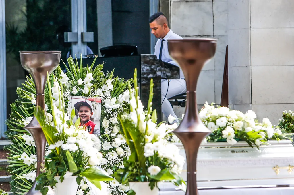 LL Junior kisfiának temetése, Fiumei úti temető 2019.09.06. 