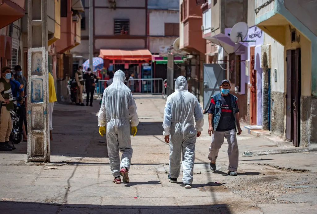 Marokkó, koronavírus, védekezés, maszk, vírus, fertőtlenítés 