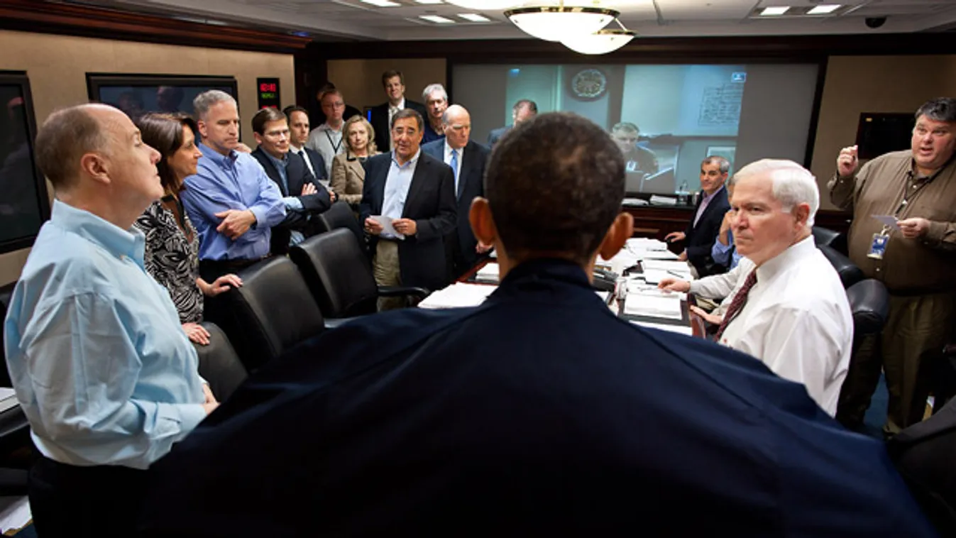Baracko Obama amerikai elnök megbeszélést tart a biztonsági bizottsággal az Oszama bin Laden elleni támadás estéjén a Fehér Házban