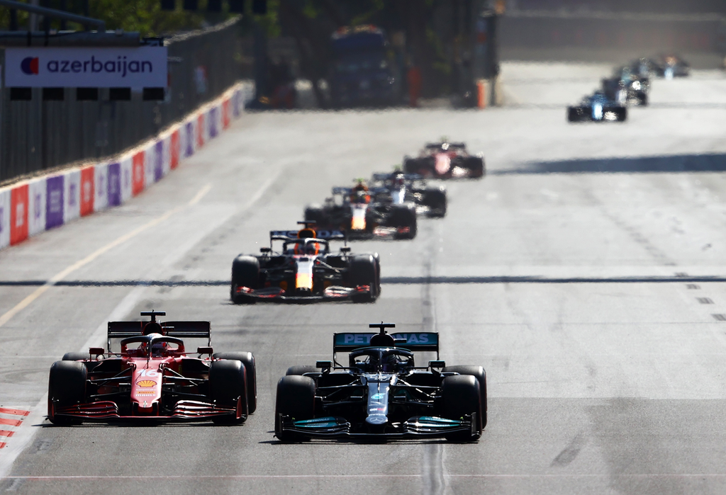 Forma-1, Azeri Nagydíj, Lewis Hamilton, Mercedes, Charles Leclerc, Ferrari 