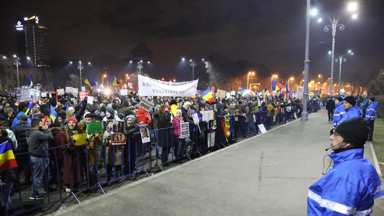 Román Btk-módosítás - Tüntetés 