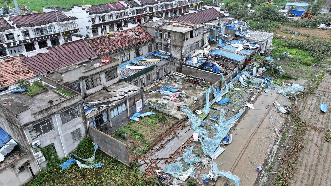 Tornado Hits Suqian, China China weather Nancai Township Suqian city Jiangsu province September 20 2023 Costfoto/NurPhoto outdoor residential area Horizontal TORNADO ENVIRONMENT BUILDING HOUSE SUBURB GRASS 