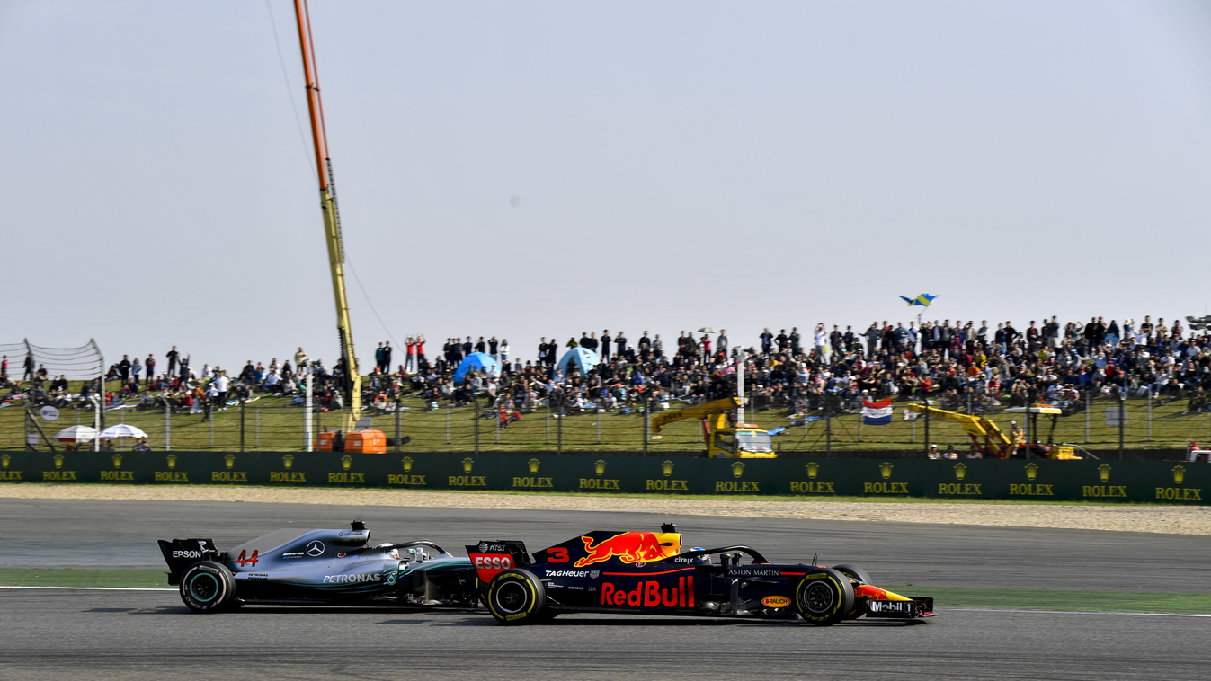 A Forma-1-es Kínai Nagydíj, Daniel Ricciardo, Red Bull Racing, Lewis Hamilton, Mercedes-AMG Petronas 