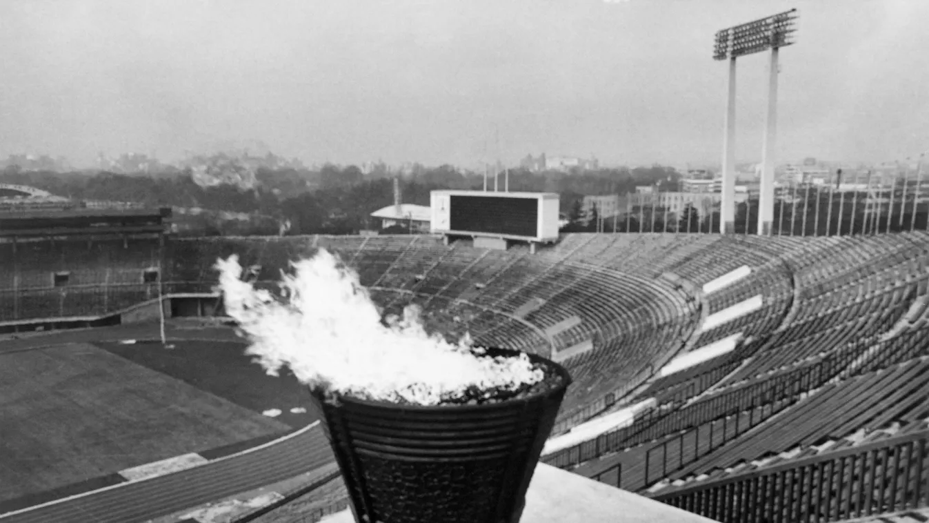 Horizontal BLACK AND WHITE PICTURE OLYMPIC GAMES STADIUM OLYMPIC TORCH SUMMER OLYMPIC GAMES OLYMPIC FLAME 