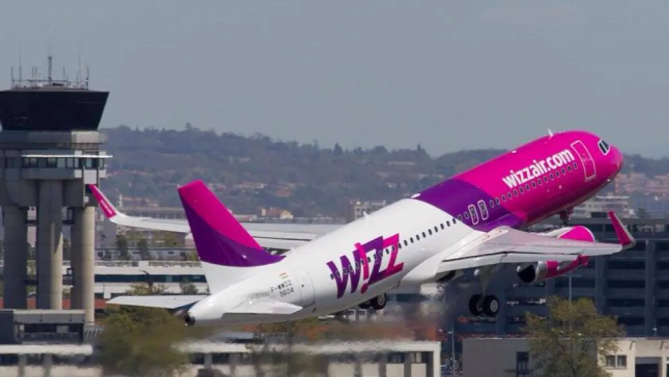Ne ijedj meg, ha repülnél, átfestették a Wizzair gépeket! news 