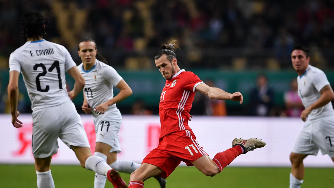 Horizontal, Wales, Uruguay, Gareth Bale, Edinson Cavani 