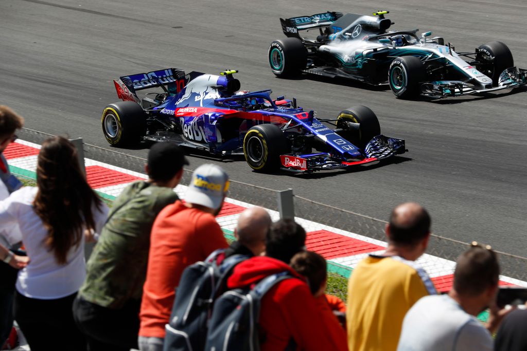 A Forma-1-es Spanyol Nagydíj pénteki napja, Valtteri Bottas, Mercedes-AMG Petronas, címlap 
