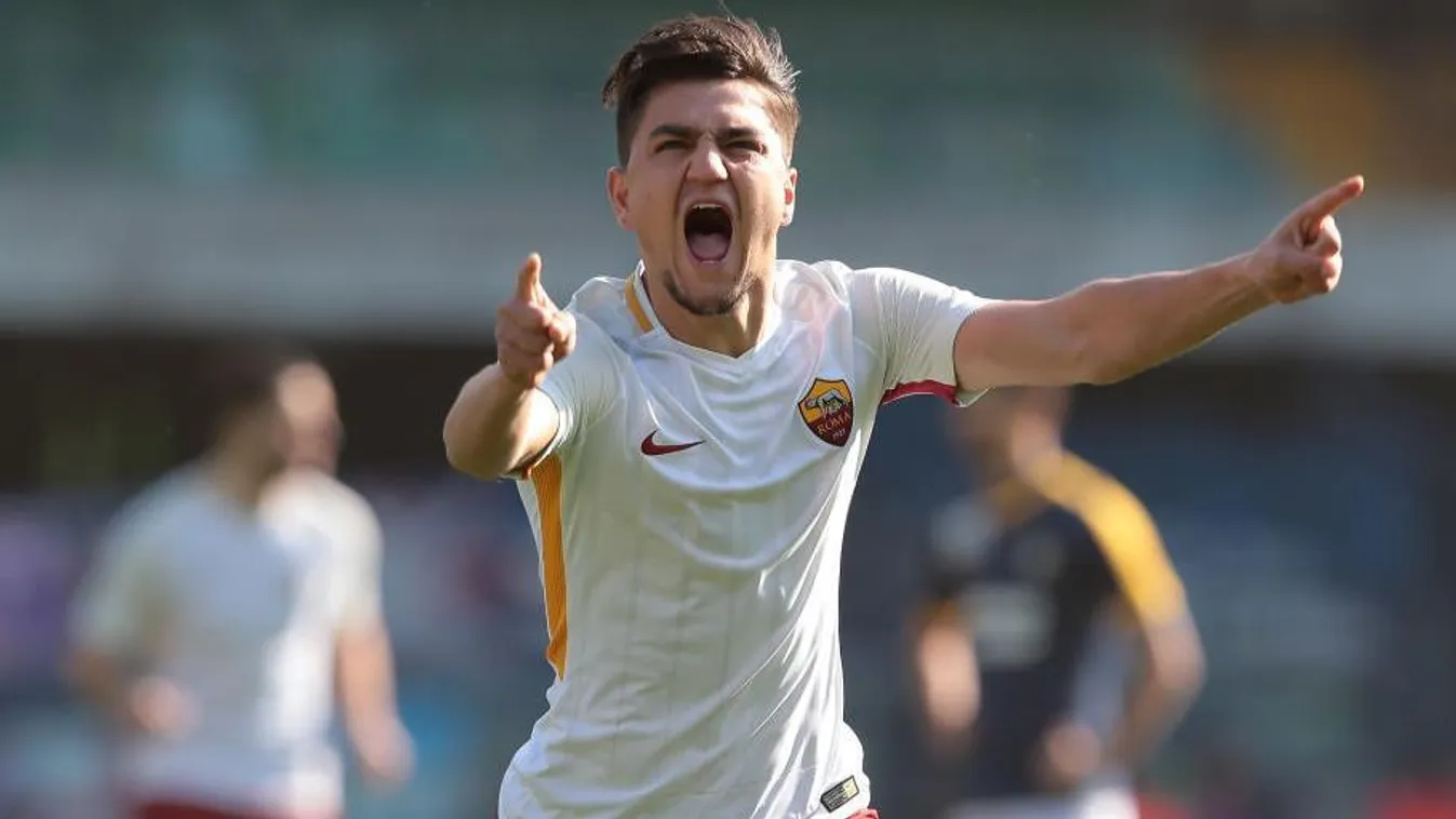 during the serie A match between Hellas Verona FC and AS Roma at Stadio Marc'Antonio Bentegodi on February 4, 2018 in Verona, Italy, Cengiz Ünder 