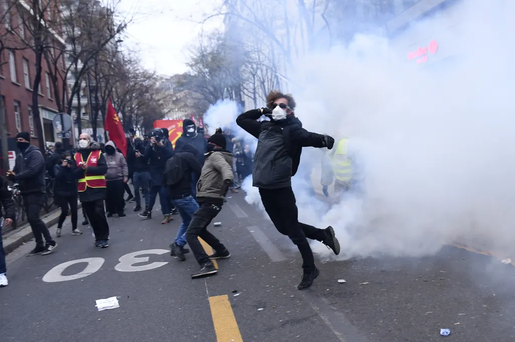 Protest in Paris 2020,clash,Demonstration,France,Paris,police,protest 