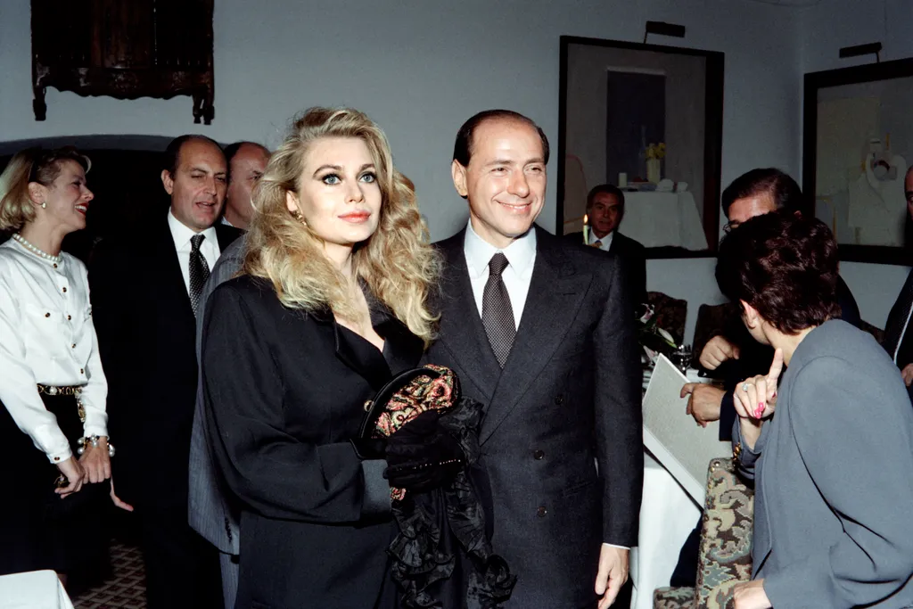 86 éves korában meghalt Silvio Berlusconi 