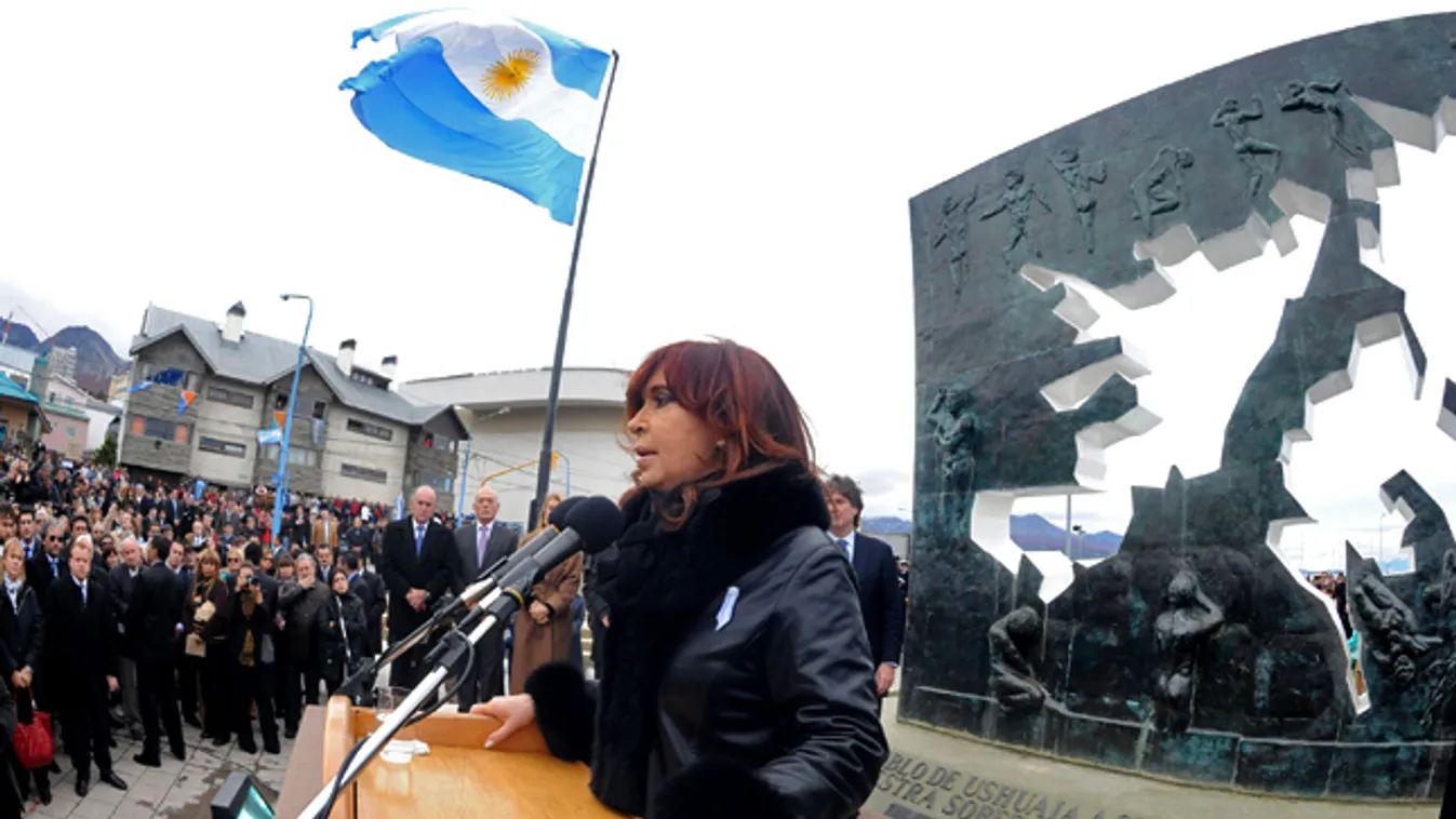 A diplomácia és a londoni olimpia, Cristina Fernandez de Kirchner argetin elnök tart beszédet a Falkland szigeteken, 2012 áprilisában