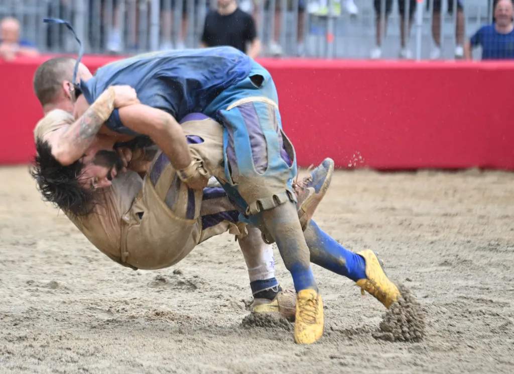 Calcio Storico Fiorentino, sport, történelmi, hagyományőrző, brutális, firenze, játék, küzdelem, labdajáték 