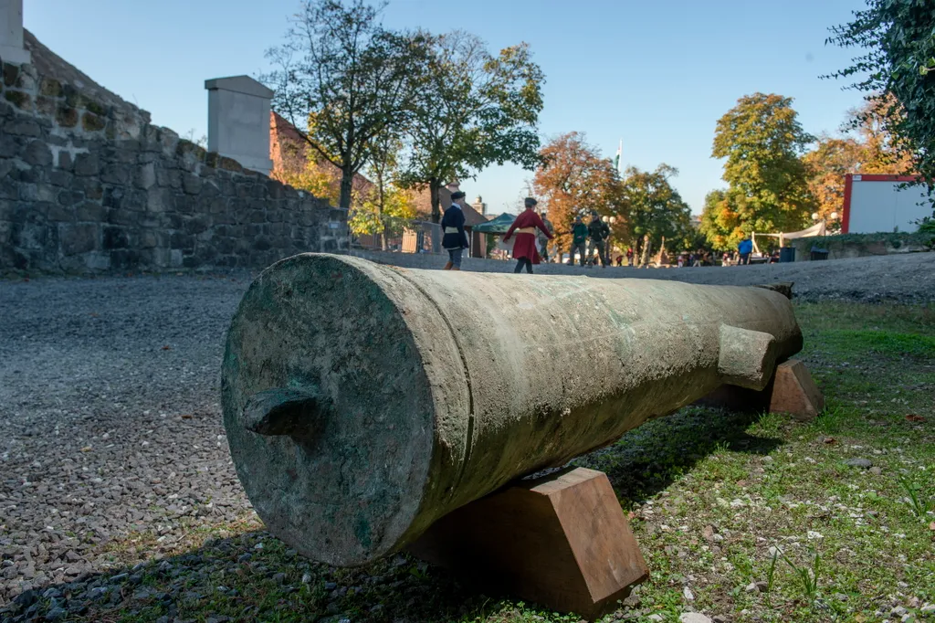 Több mint 400 éves ágyút tártak fel az egri várban, ágyú, Eger, lelet 