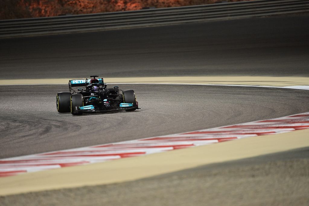 Forma-1, Lewis Hamilton, Mercedes, Bahreini Nagydíj 2021, péntek 