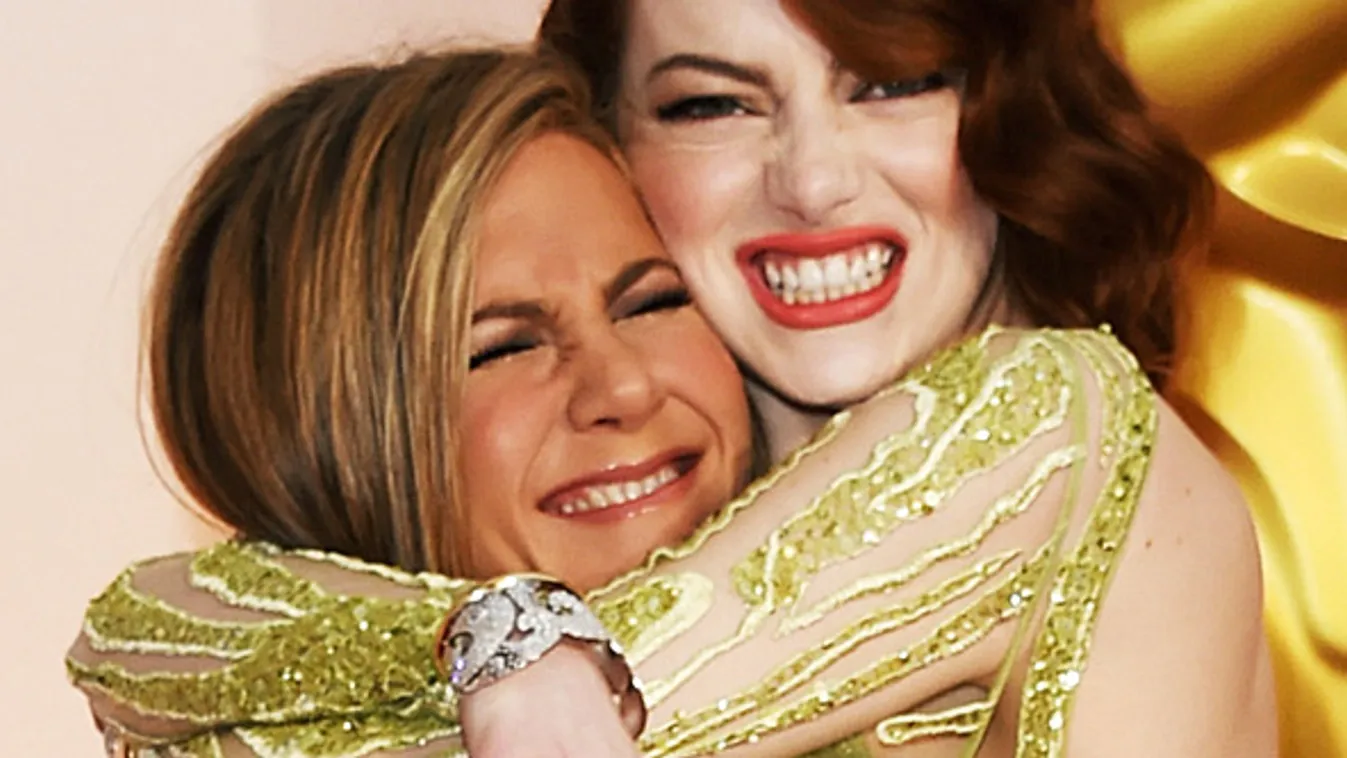 Emma Stone, Jennifer Aniston 