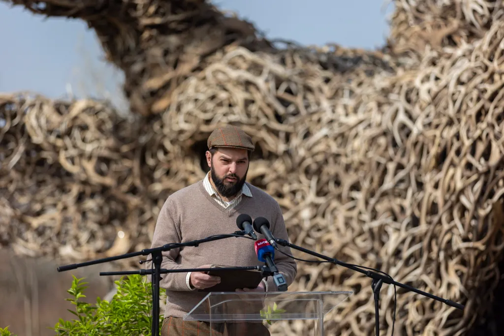 Vadászati és Természeti Világkiállítás, Szőke Gábor Miklós, Totem 