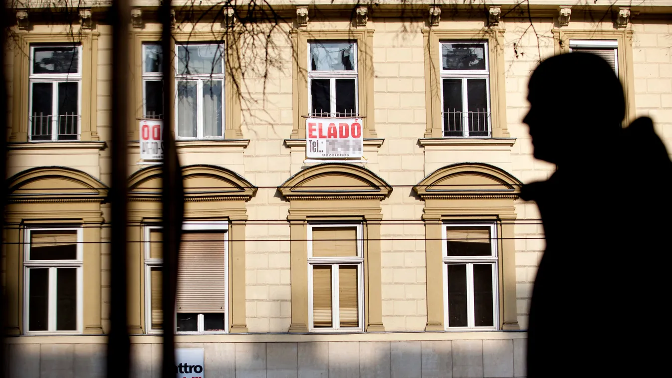 eladó lakás ingatlan  Lakóépület Budapest, 2012. január 28.
Eladó ingatlan a XIII. kerületben. Már küldik az értesítést a bedőlt lakáshiteleseknek arról, hogy kinek az ingatlanát veszi meg a banktól az állam, márciusban pedig már lakásokat vásárol 