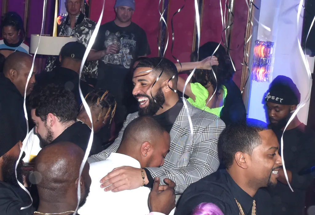The 8 Most Expensive Afterparties Thrown By Celebrities, Drake, Drake énekes, buli, The Mod Sèlection Champagne New Years Party Hosted By Drake And John Terzian 