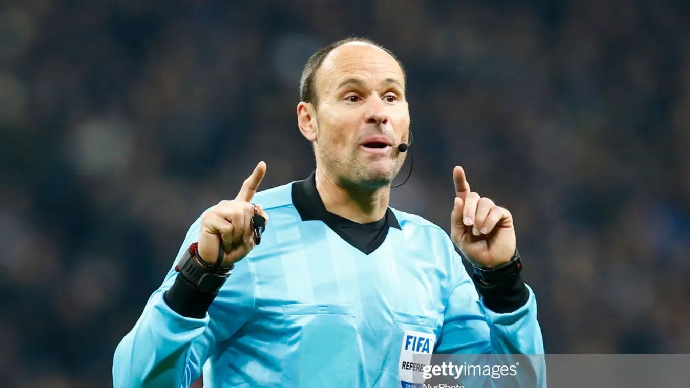 Referee: Antonio Miguel Mateu Lahoz
during Champion League Round of 16between Tottenham Hotspur and Borussia Dortmund at Wembley stadium , London, England on 13 Feb 2019.
 (Photo by Action Foto Sport/NurPhoto via Getty Images) 