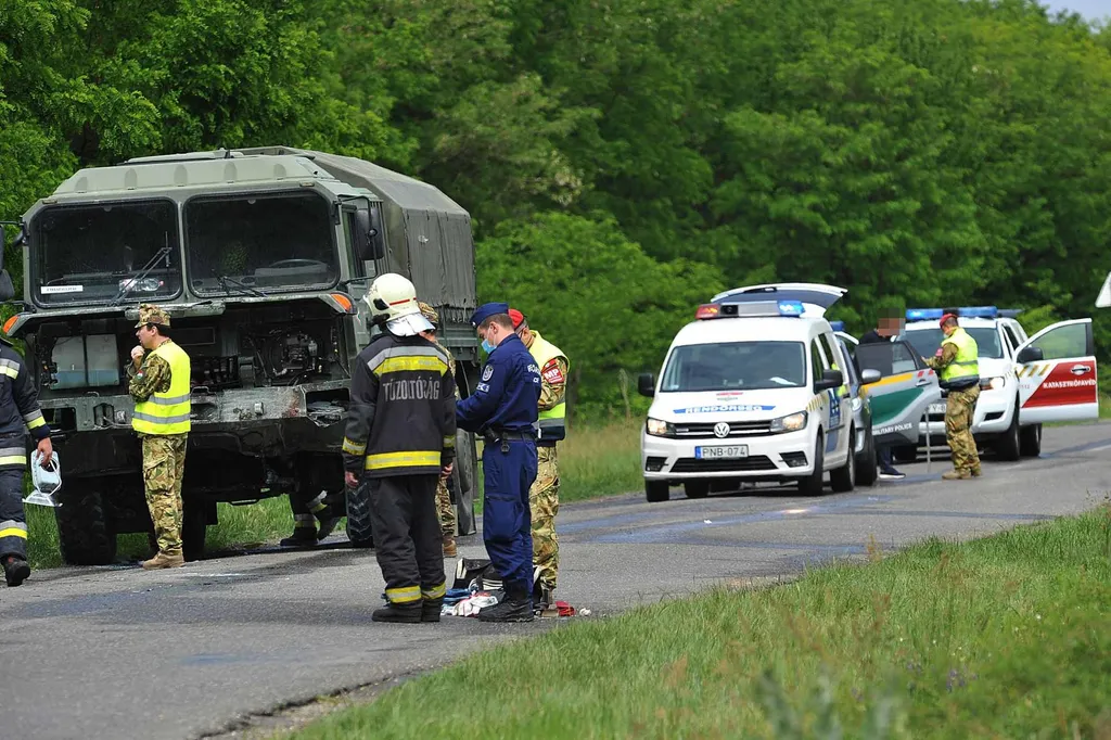 Szörnyethaltak a fiatalok a bajai balesetben 