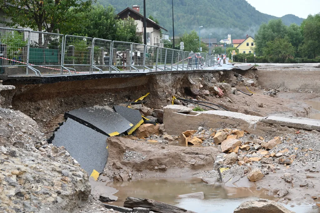 árvíz, szlovénia, Skofja Loka, pusztítás, időjárás, katasztrófa, természeti katasztrófa, áradás, 2023. 08. 06. 
