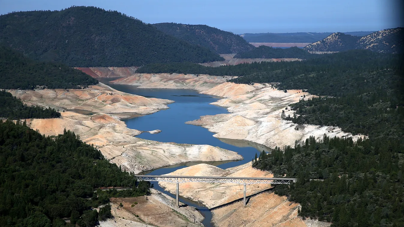 2014 PICTURES OF THE YEAR:  Statewide Drought Takes Toll On California's Lake Oroville Water Level GettyImageRank1 drought|lake|reservoir|water|topics|topix|bestof|toppics|toppix| topics topix bestof toppics toppix Kaliforniai szárazság 