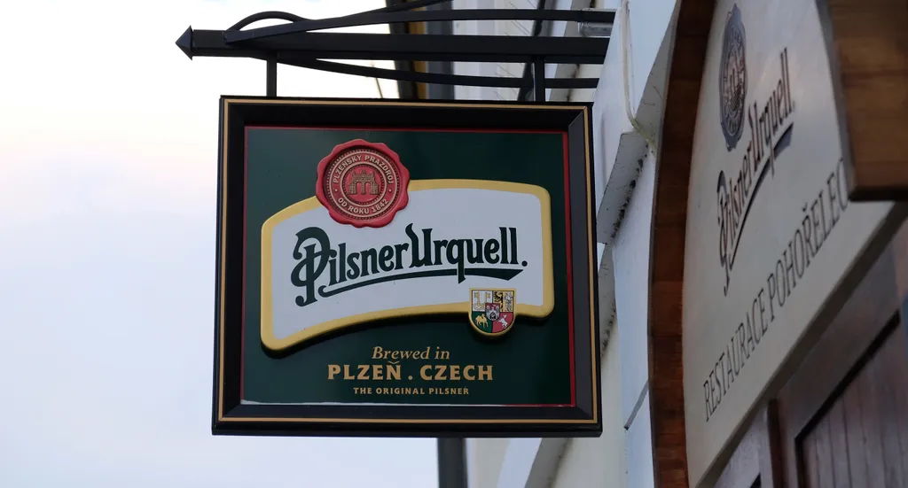 Logo,Of,Pilsner,Urquell.,Sign,With,The,Green,Pilsner,Urquell 