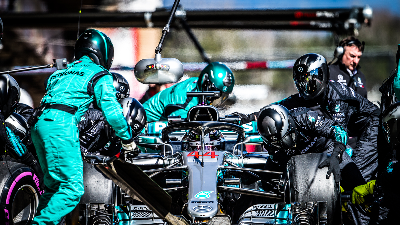 A Forma-1 előszezoni tesztje Barcelonában - 6. nap, Lewis Hamilton, Mercedes-AMG Petronas 