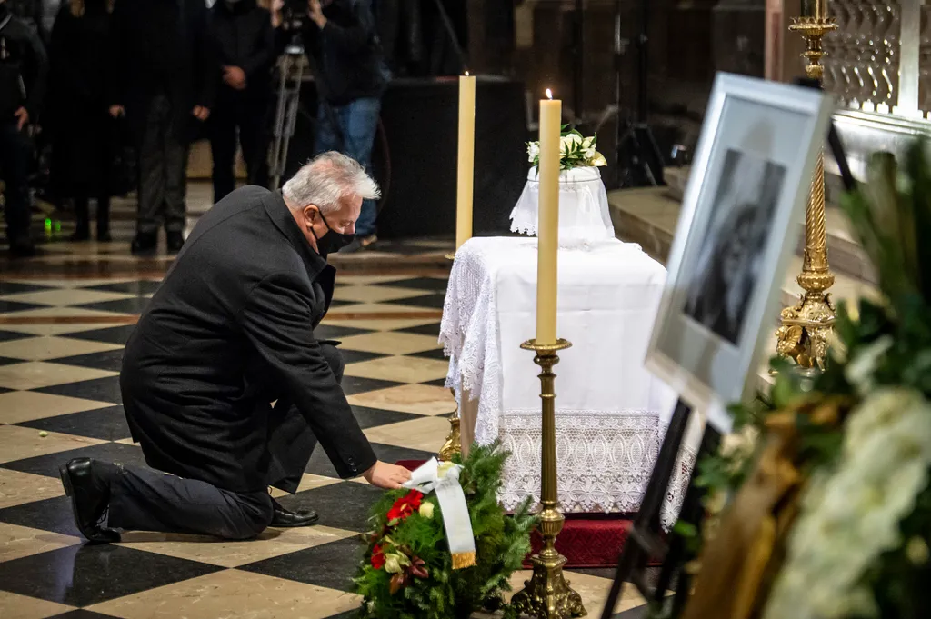 Kóbor János, énekes, búcsúztató, halál, Bazilika, megemlékezés, haláleset, meghalt, Szent István Bazilika, 2021.12.17. 