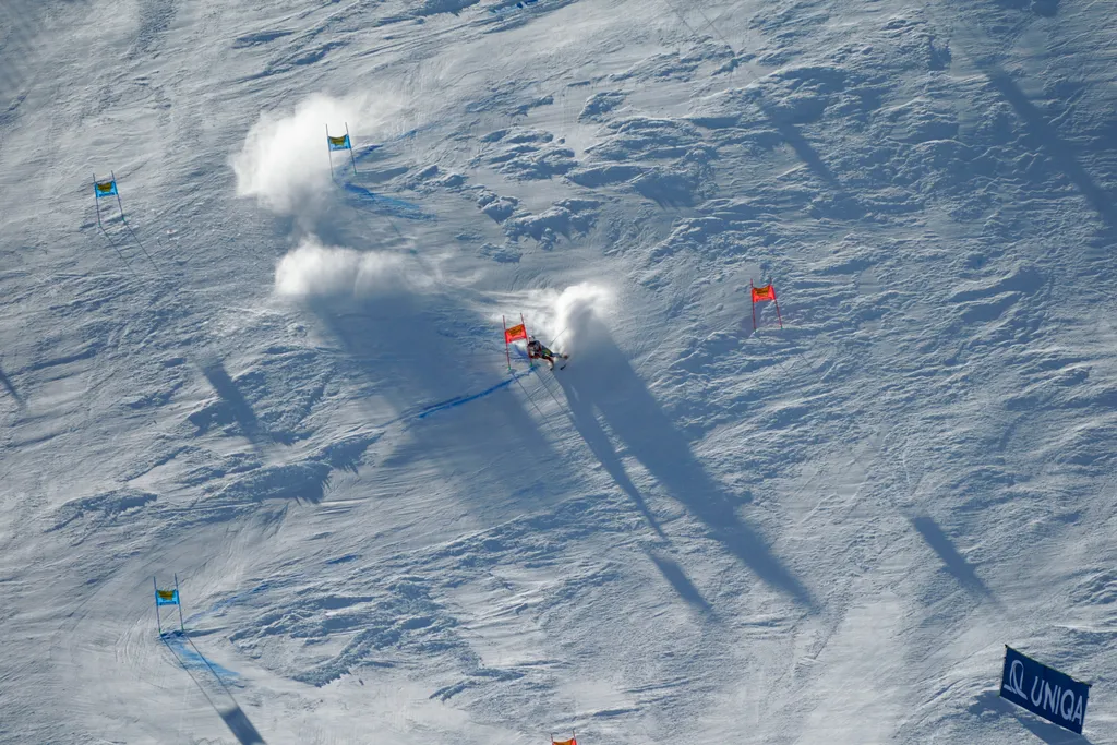 Sölden, 2020. október 18.
A későbbi győztes norvég Lucas Braathen a férfi alpesi sí világkupa idénynyitó viadalának óriás-műlesiklásában az ausztriai Söldenben 2020. október 18-án.
MTI/AP/Giovanni Auletta 