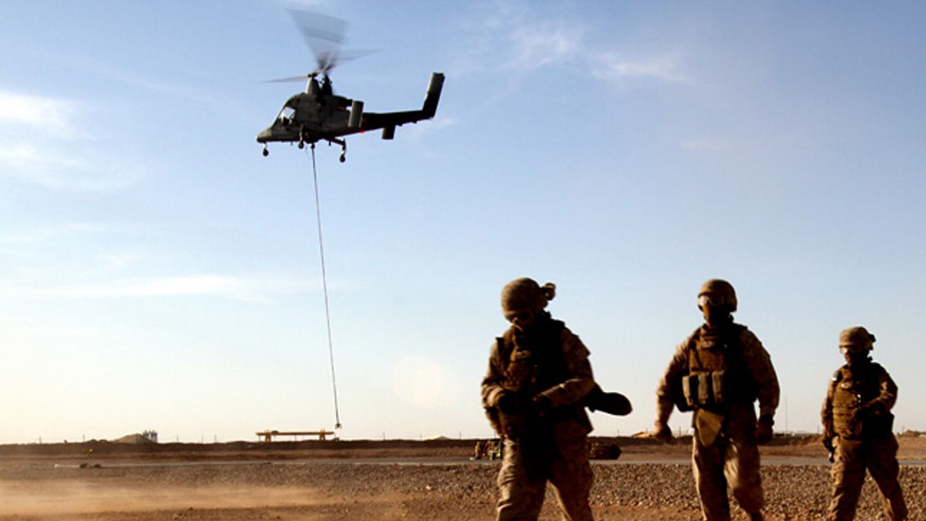 pilóta nélküli helikopter, drón, K-Max, teherszállító robothelikopter Afganisztánban 
