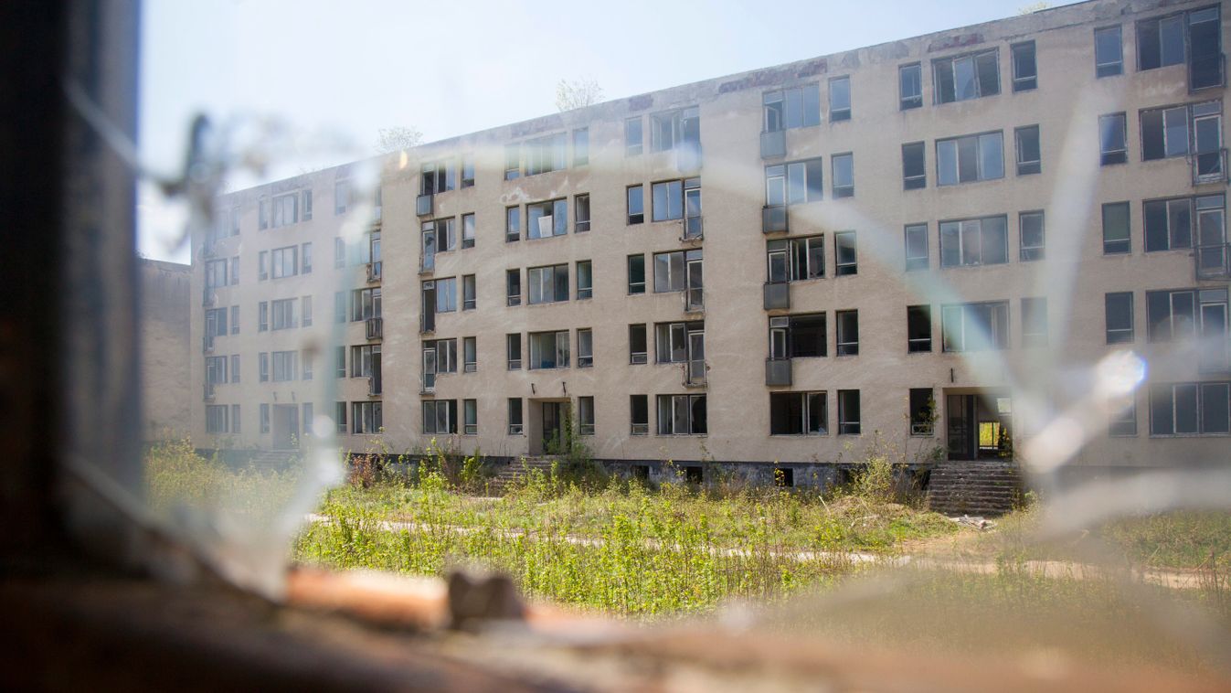 Szovjet laktanyák, elhagyatott épületek, laktanya, Sármellék 