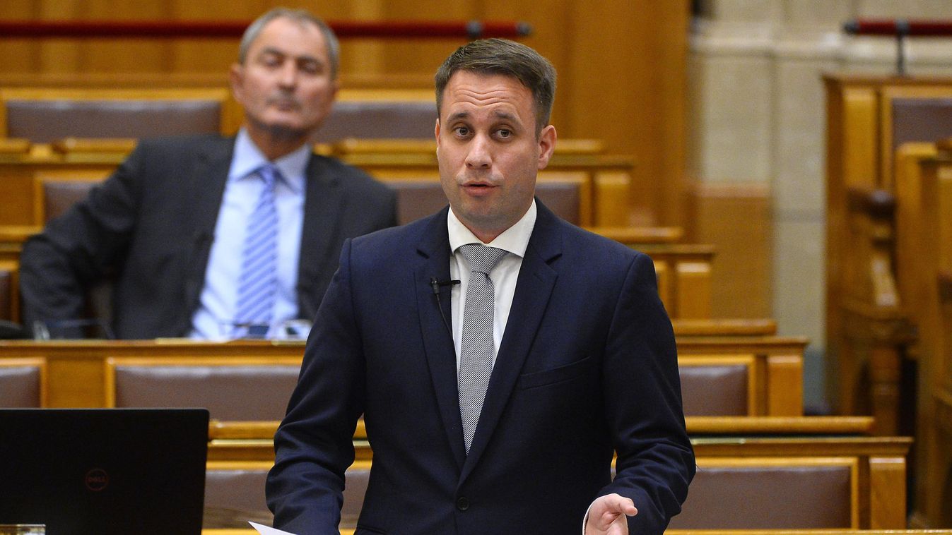 Dömötör Csaba, a Miniszterelnöki Kabinetiroda parlamenti államtitkára 