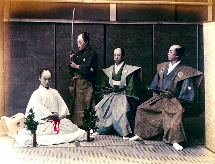 Érthető okokból a szamurájok közül sokan nehezményezték, hogy kivételezett helyzetük semmivé lesz a reformok miatt
