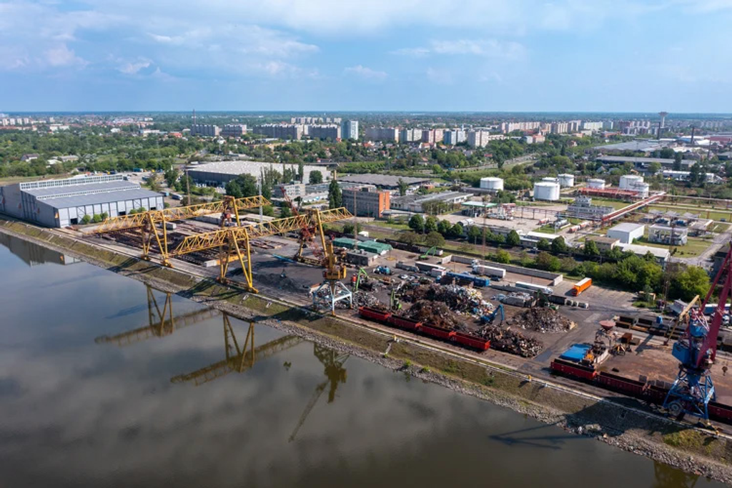 Tovább fejlesztik a Csepeli Szabadkikötőt, Csepeli Szabad Kikötő, Csepel, gyárterület, Duna 