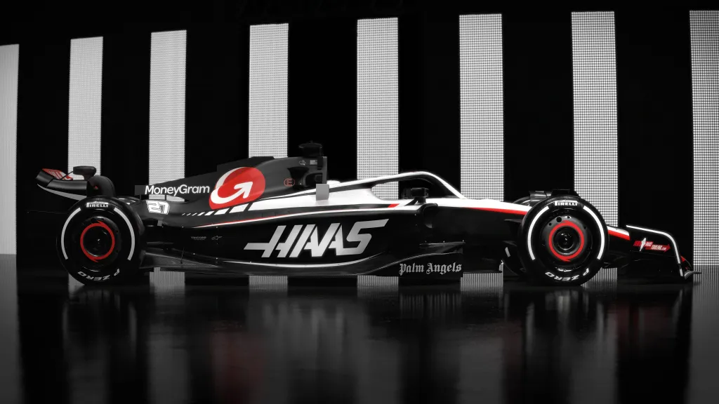 A Haas bemutatta az új kocsiját 