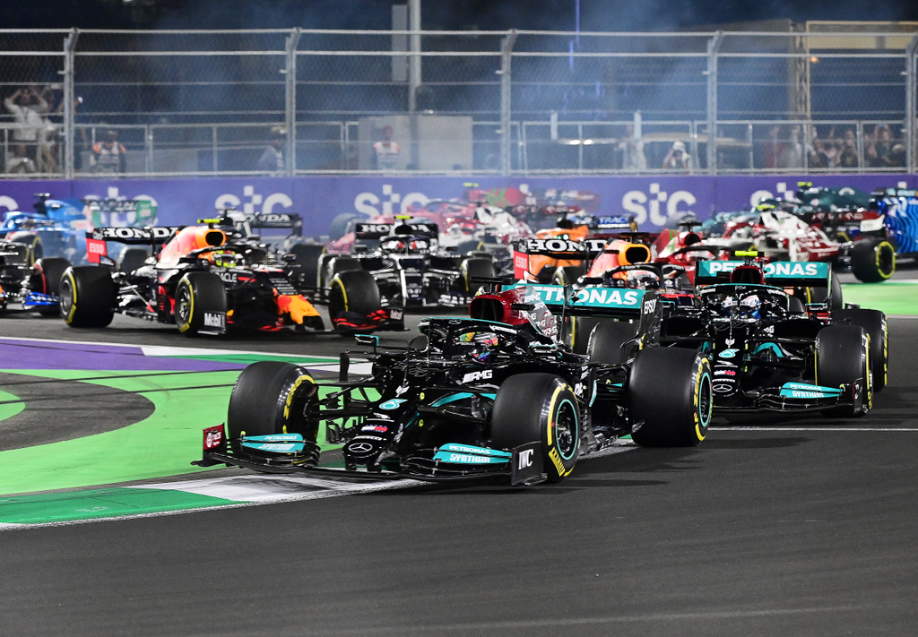 Forma-1, Szaúd-arábiai Nagydíj, rajt, Lewis Hamilton, Mercedes 