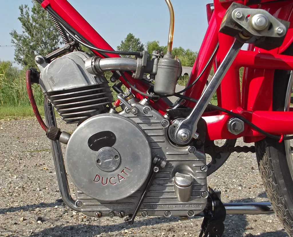 Ducati Cucciolo T2 veteránteszt 