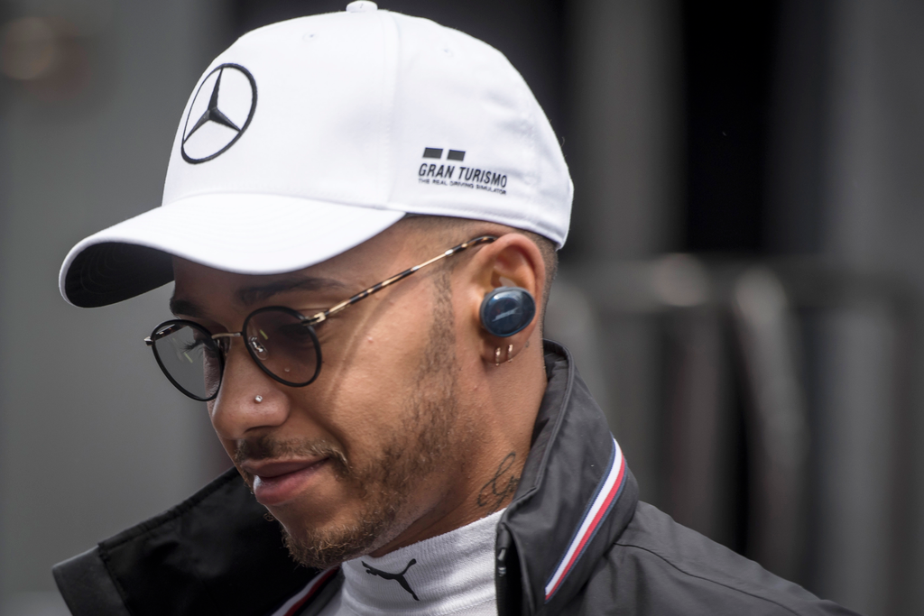 A Forma-1-es Osztrák Nagydíj pénteki napja, Lewis Hamilton 
