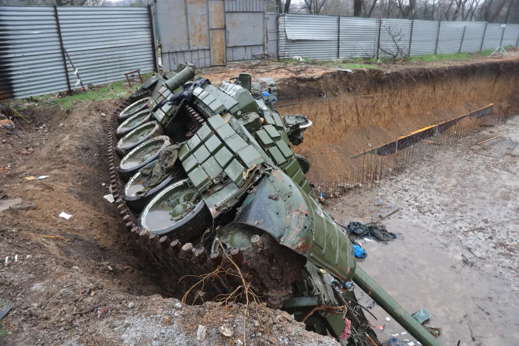 Ukrán válság, ukrán, orosz, háború, Ukrajna, Mariupol, orosz tank rom 