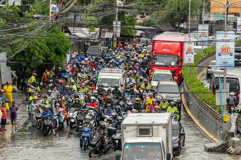 áradás, eső, földcsuszamlás, tájfun, időjárás, fülöp-szigetek 