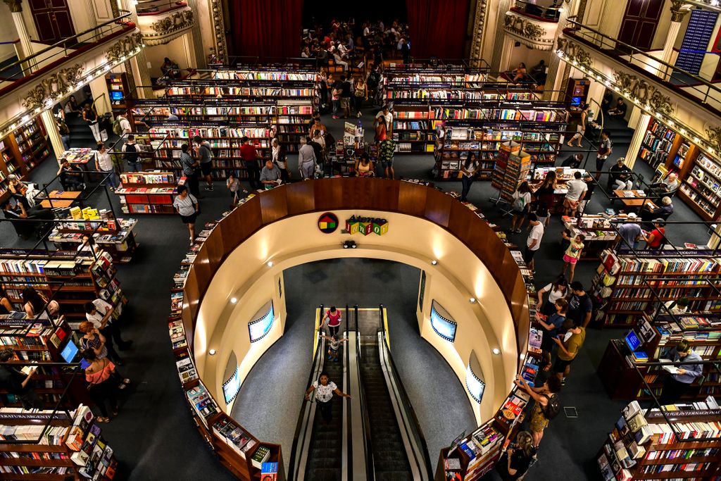 TOPSHOTS Horizontal ARCHITECTURE BOOKSHOP View of the "El Ateneo Grand Splendid" bookstore in Buenos Aires, Argentina, on January 9, 2019. - El Ateneo Grand Splendid is a bookshop in Buenos Aires that was named the "world's most beautiful bookstore" by Na