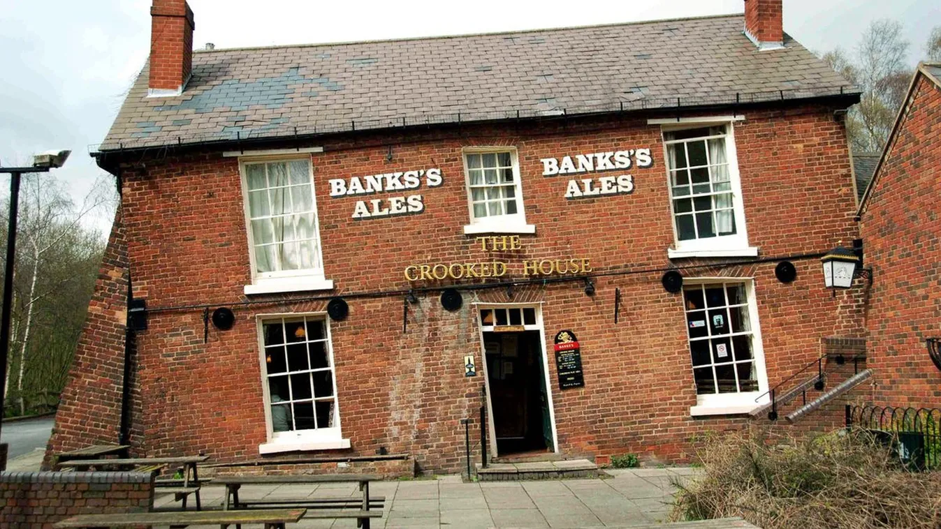 The Crooked House in Dudley, West Midlands 