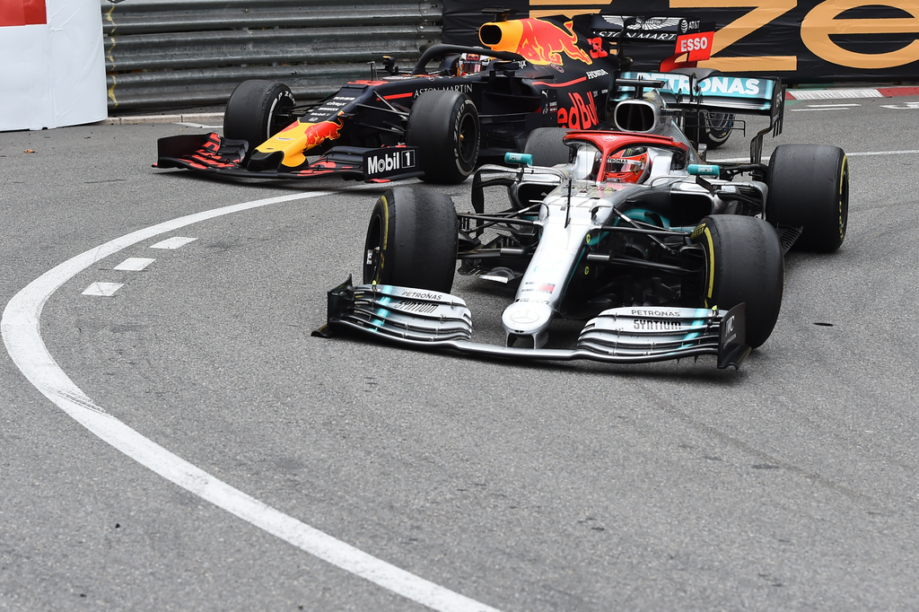 Forma-1, Monacói Nagydíj, Max Verstappen, Lewis Hamilton, Red Bull, Mercedes 