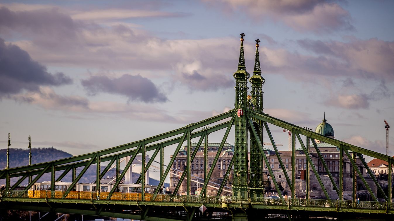 szeles idő, hideg, február, időjárás, Budapest, Szabadság híd 