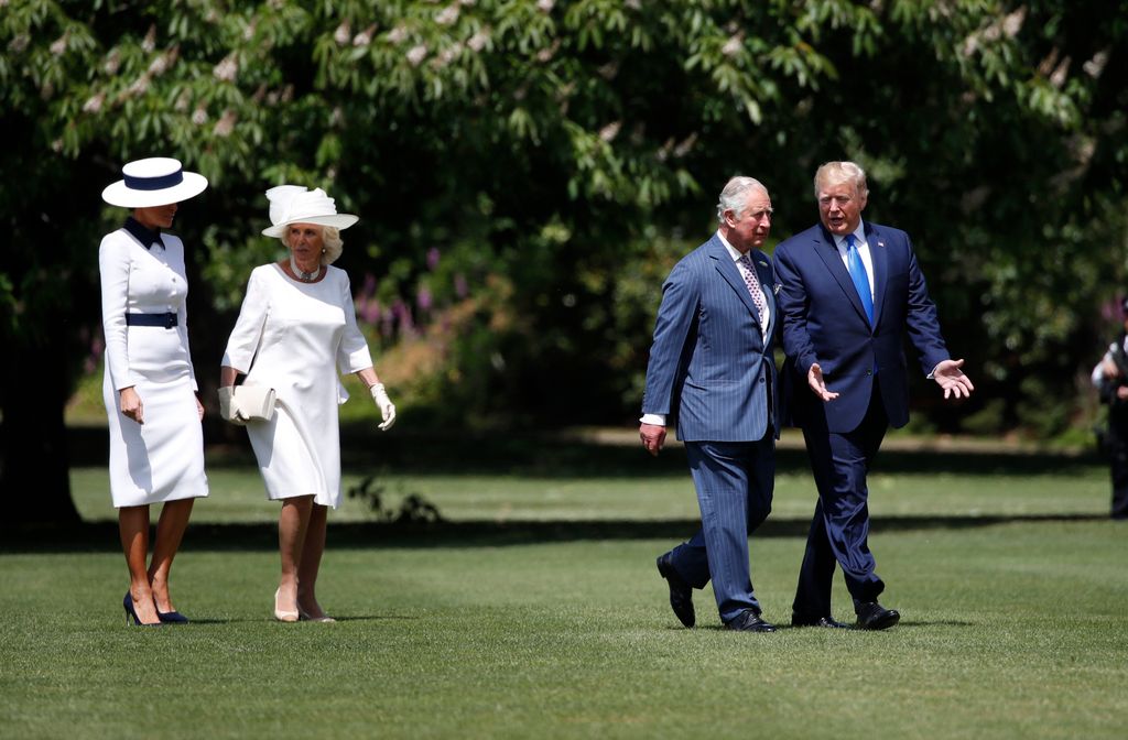 TRUMP, Donald; KÁROLY herceg London, 2019. június 3.
A háromnapos állami látogatáson Nagy-Britanniában tartózkodó Donald Trump amerikai elnököt és feleségét, Melania Trumpot Károly walesi herceg, brit trónörökös (j2) és a felesége, Kamilla cornwalli herce